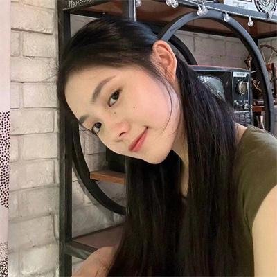 站起来的女孩
